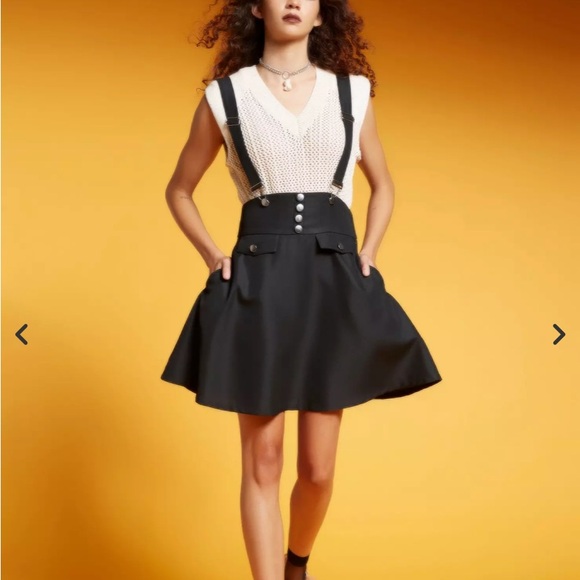 NWOT BLACK OVERALL SUSPENDER SKIRT SZ SMALL - Picture 3 of 4
